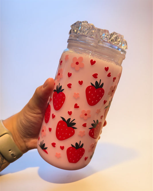 Strawbs Milk 16oz Snowglobe