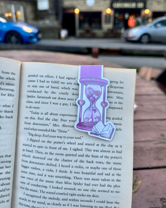 Romance Sandglass Magnetic Bookmark